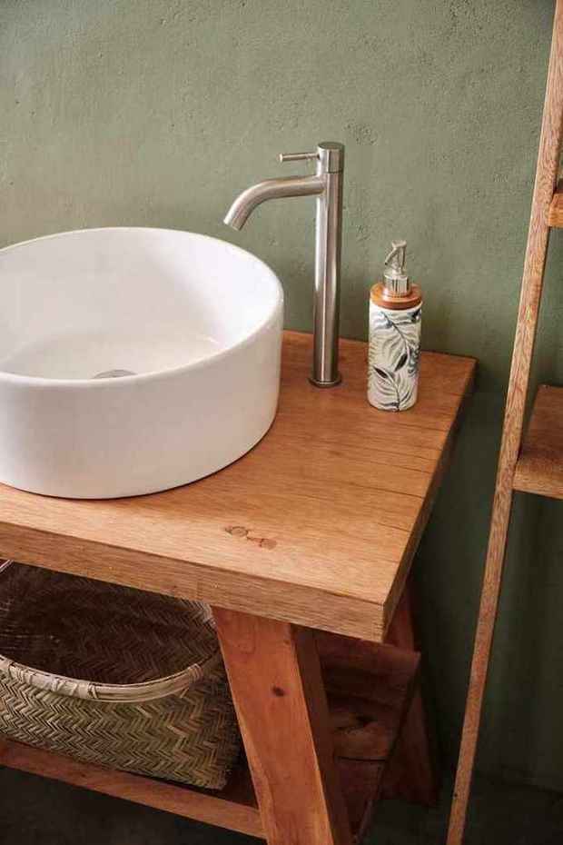 Ensuite bathroom, teak vanity