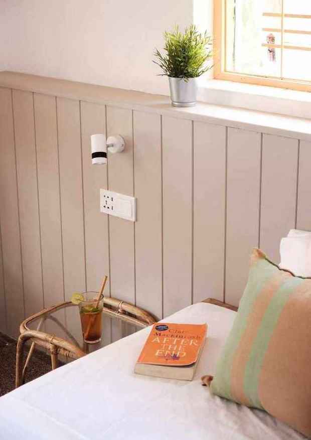 Bedside iced tea and a good book