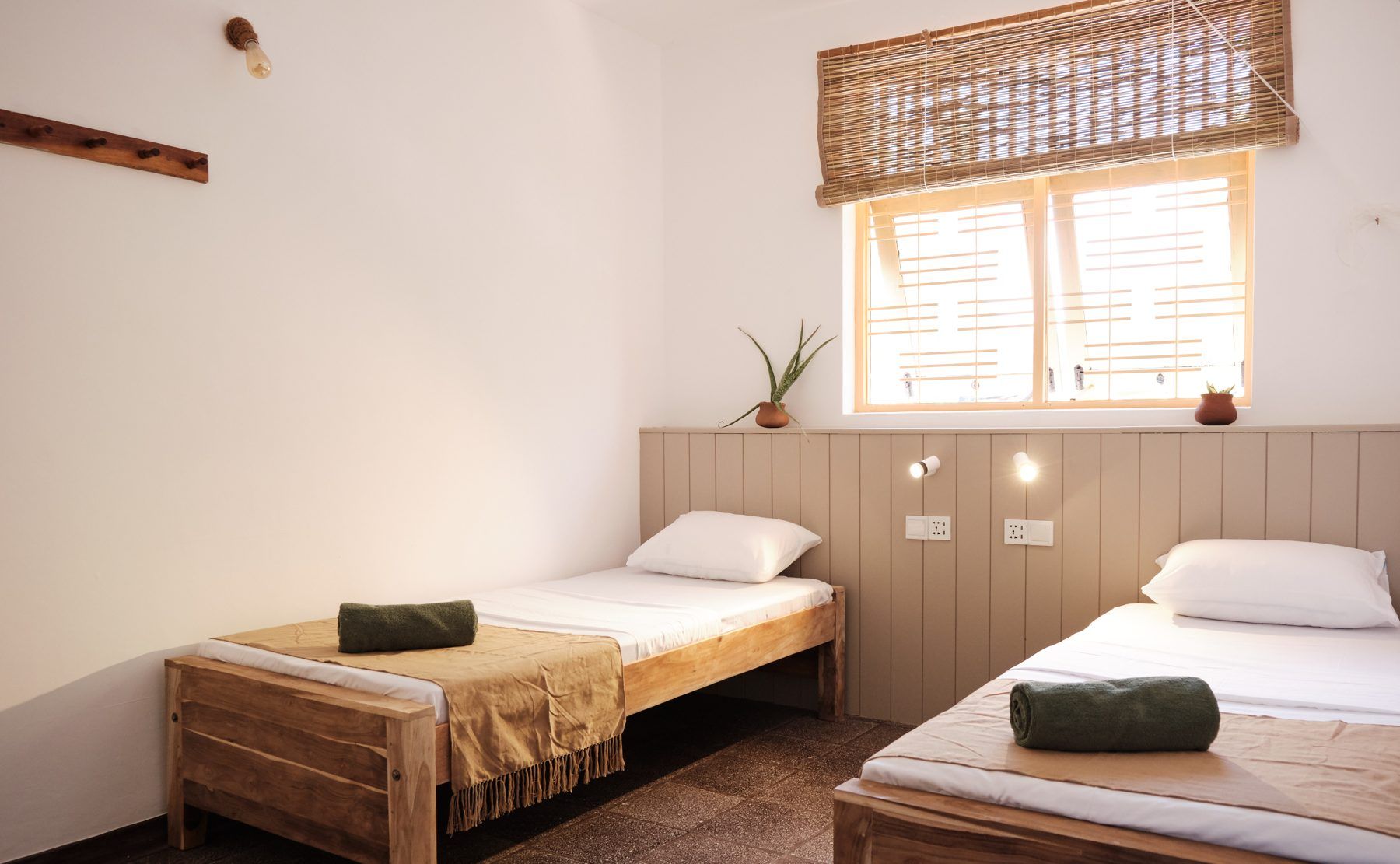 Twin room, beds under the window
