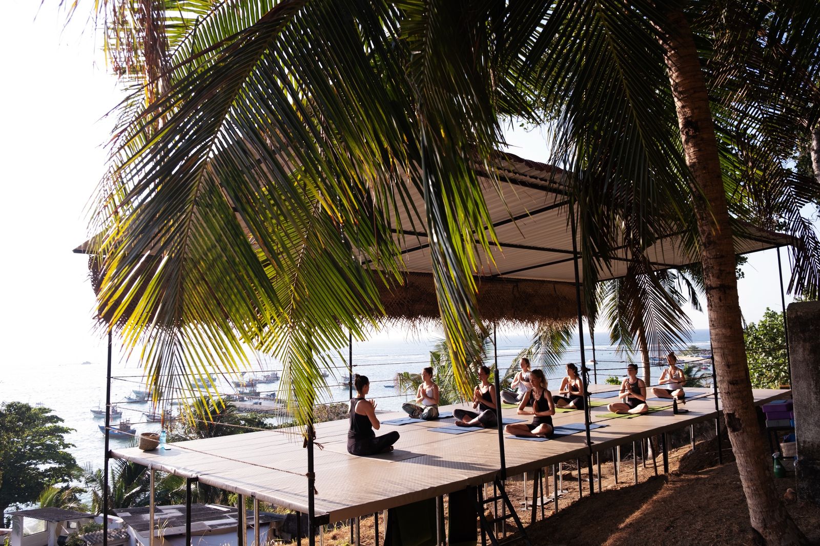 The shala above Weligama harbour, mid-class